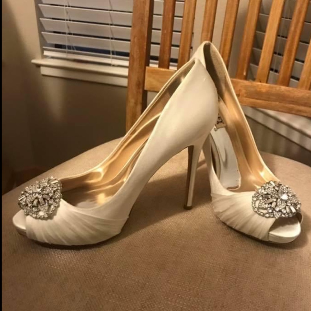 Badgley Mischka Jeannie d'Orsay Pumps